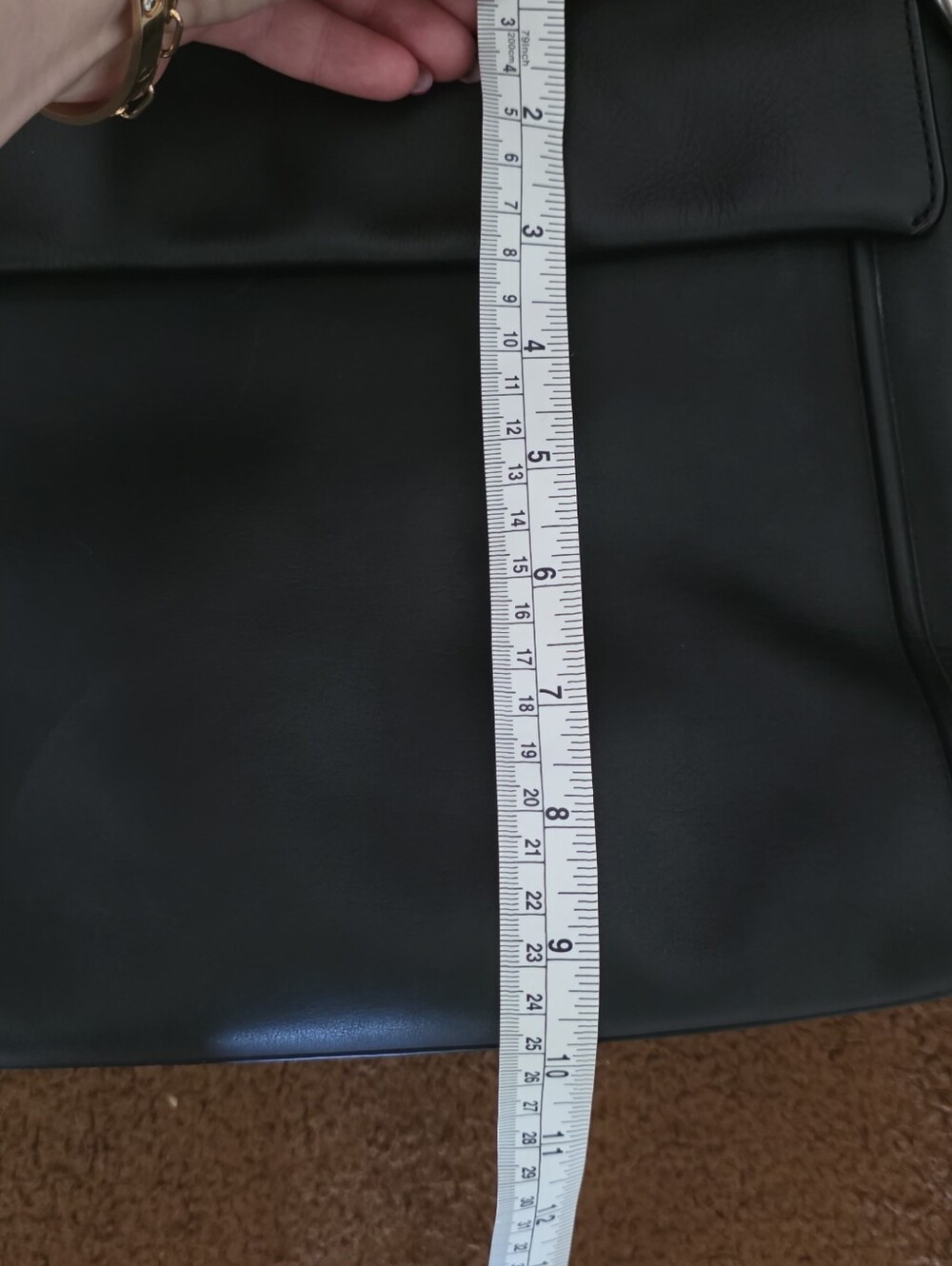 Marc Jacobs Black Leather Messenger Bag. Can't Fit The 13inch Laptop - Picture 12 of 13